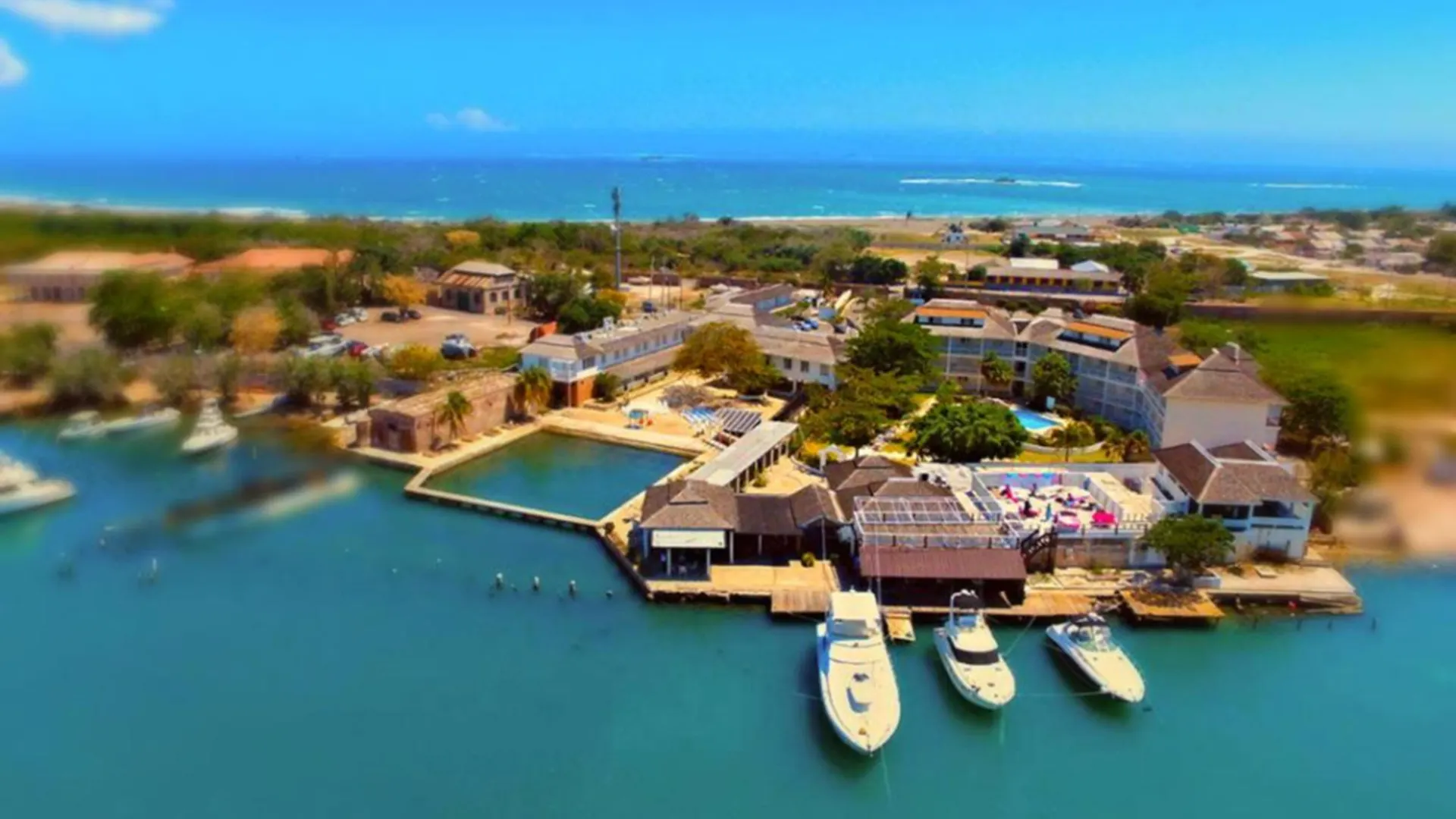 Grand Hotel Excelsior Port Royal location